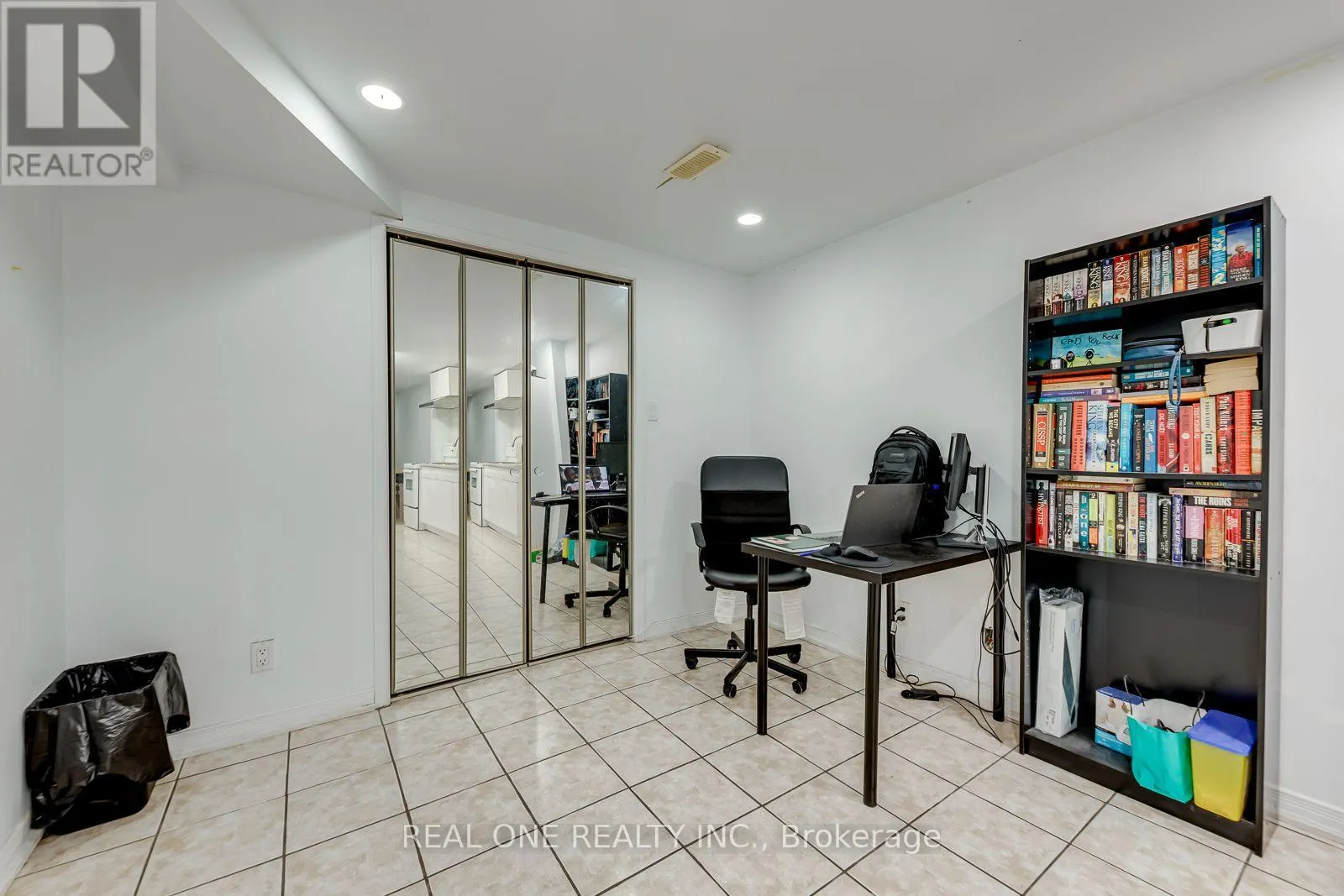 1515 ROSEBANK COURT