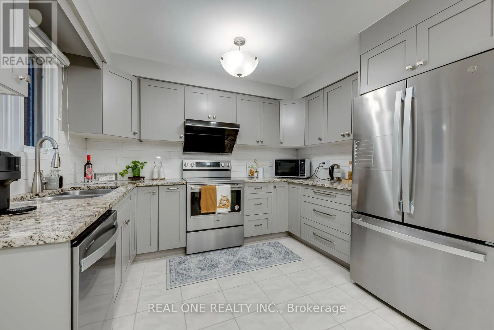 1515 ROSEBANK COURT