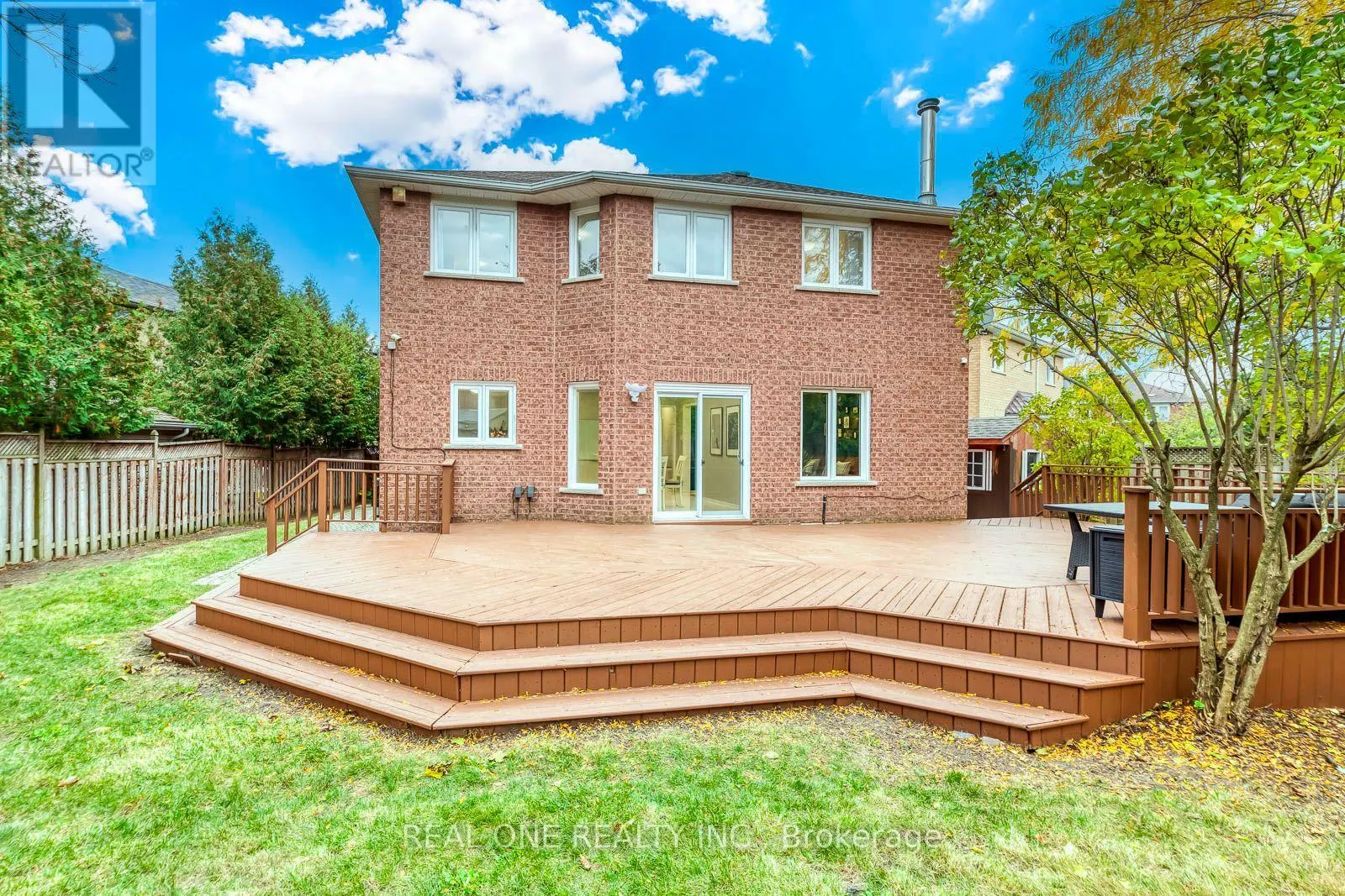 1515 ROSEBANK COURT