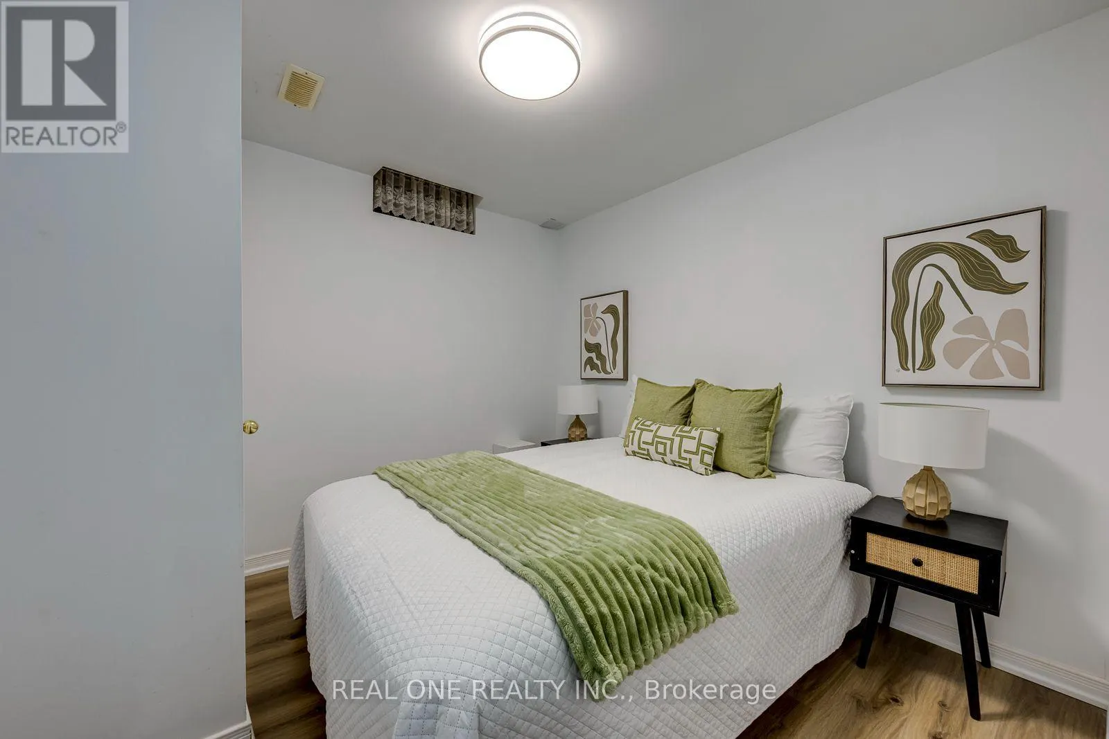 1515 ROSEBANK COURT