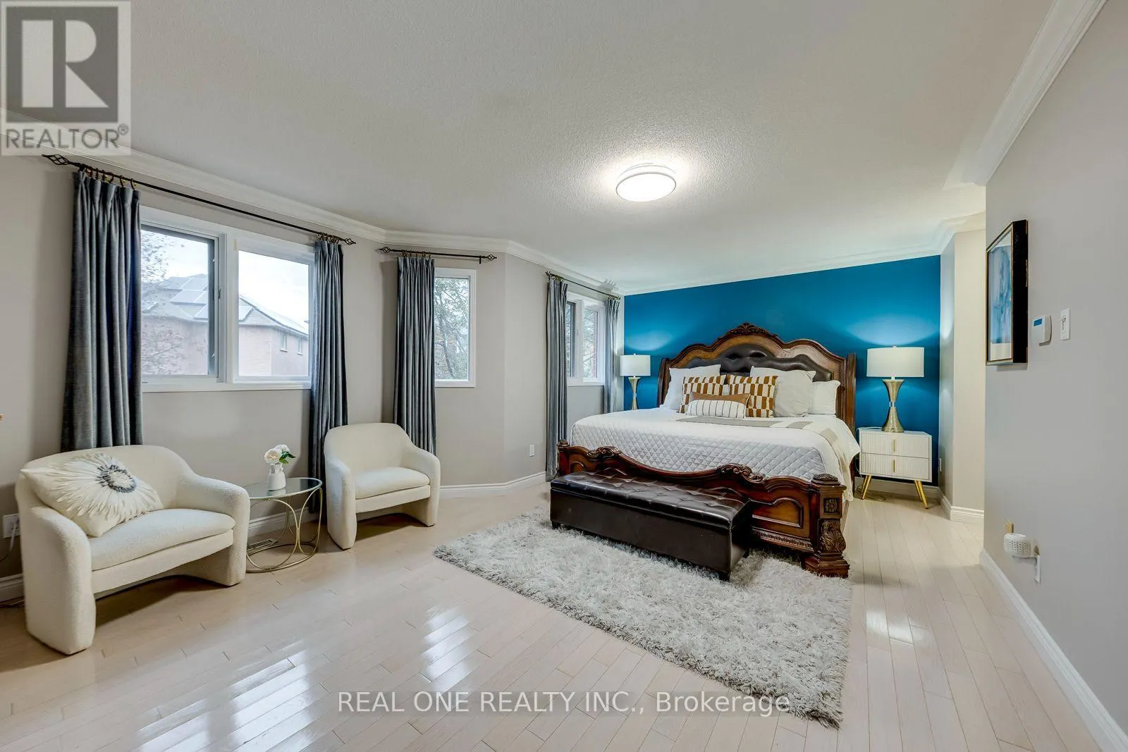 1515 ROSEBANK COURT