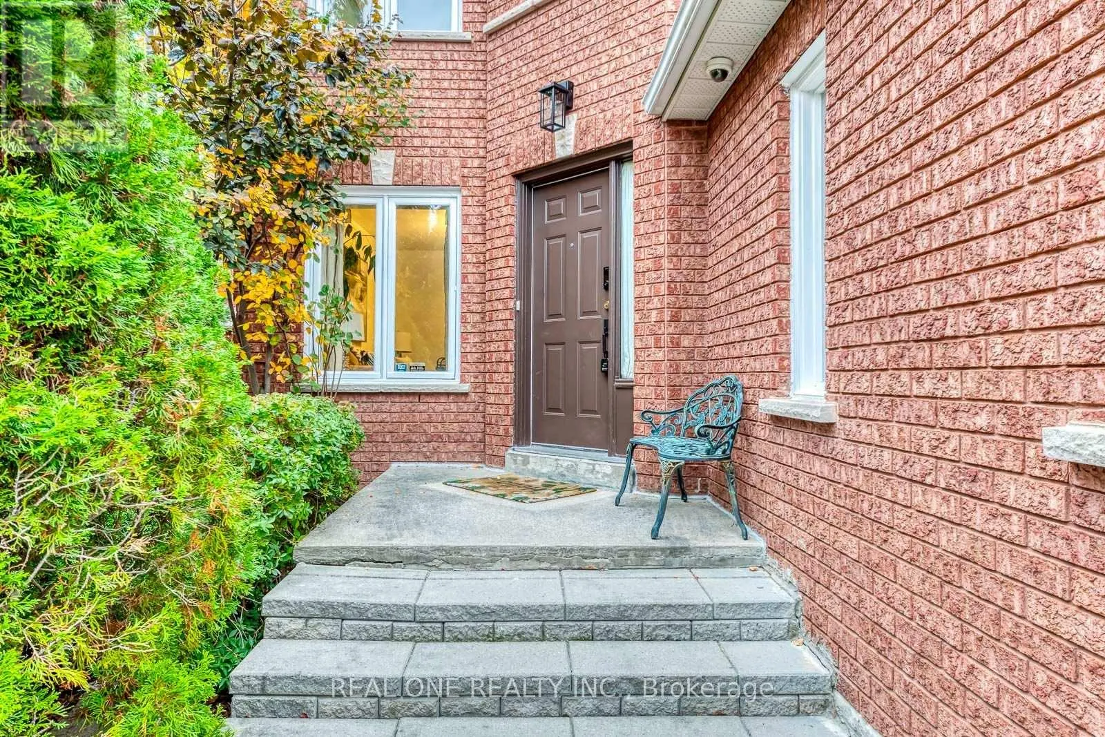 1515 ROSEBANK COURT