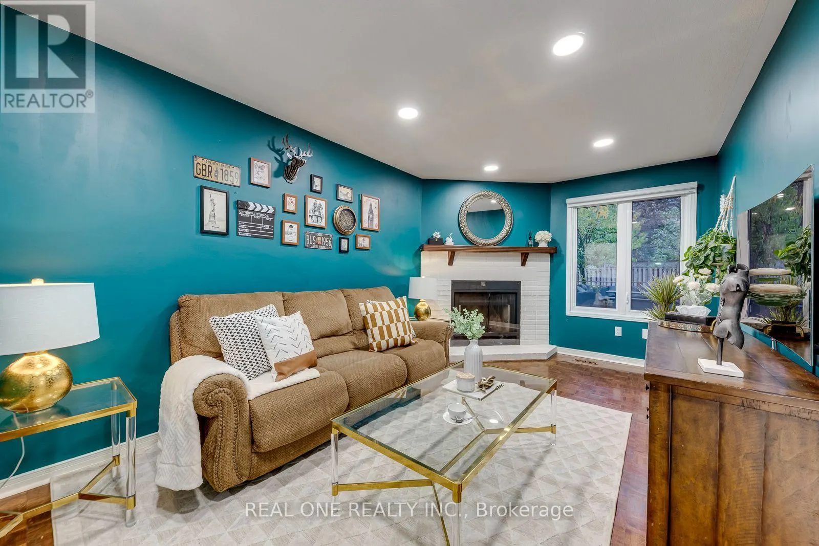 1515 ROSEBANK COURT