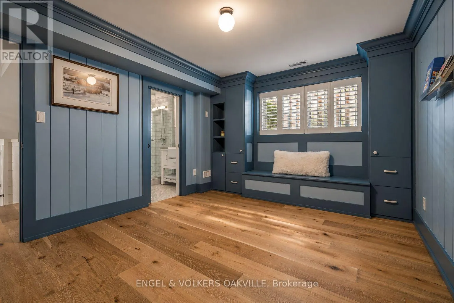 330 CAMELOT COURT