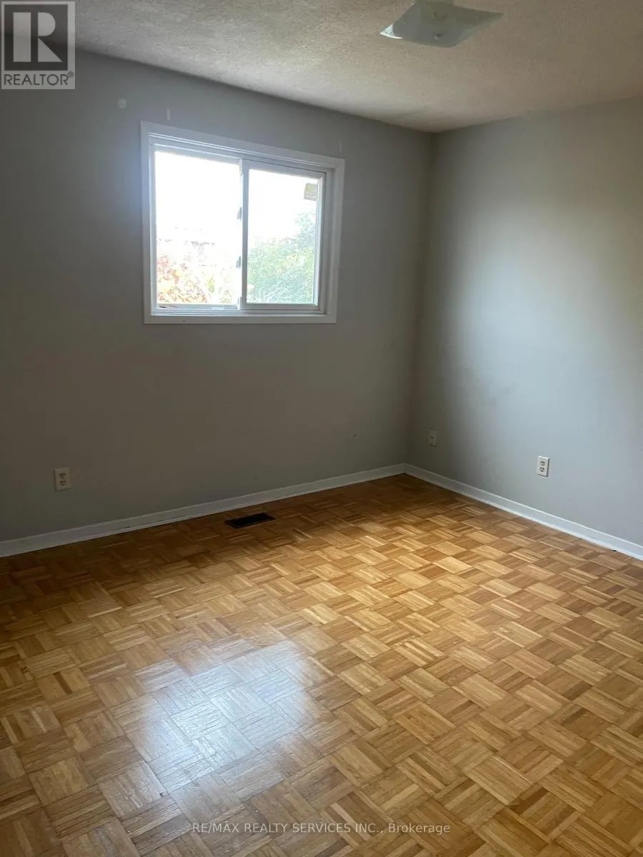 26 SWENNEN DRIVE