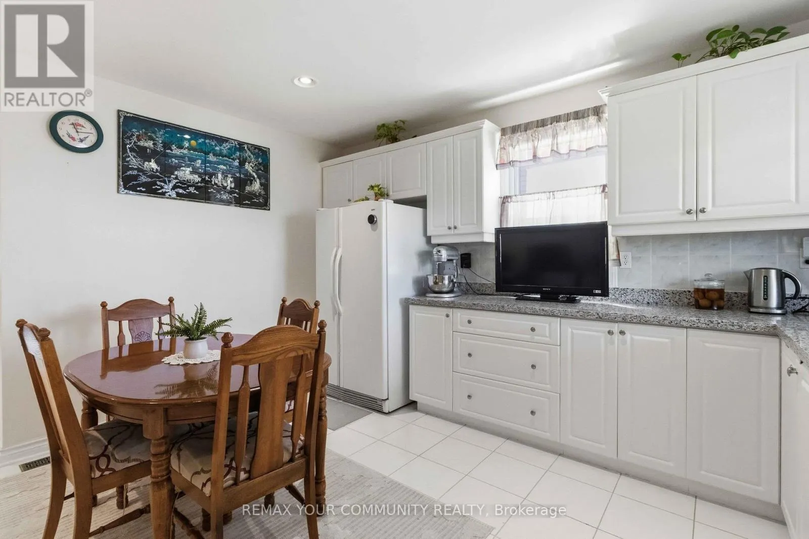 32 KIRKNEWTON ROAD