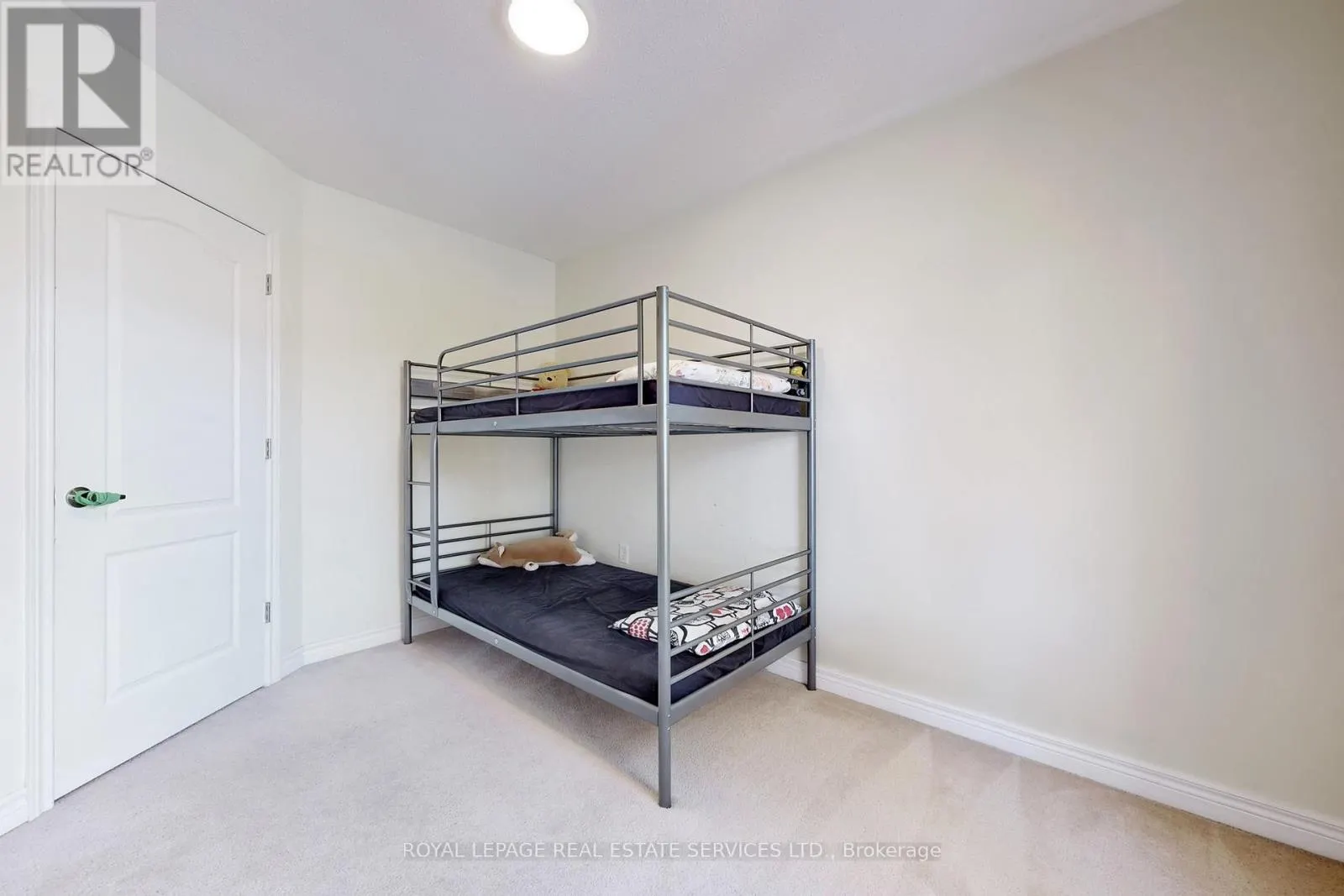 3552 EGLINTON AVENUE W