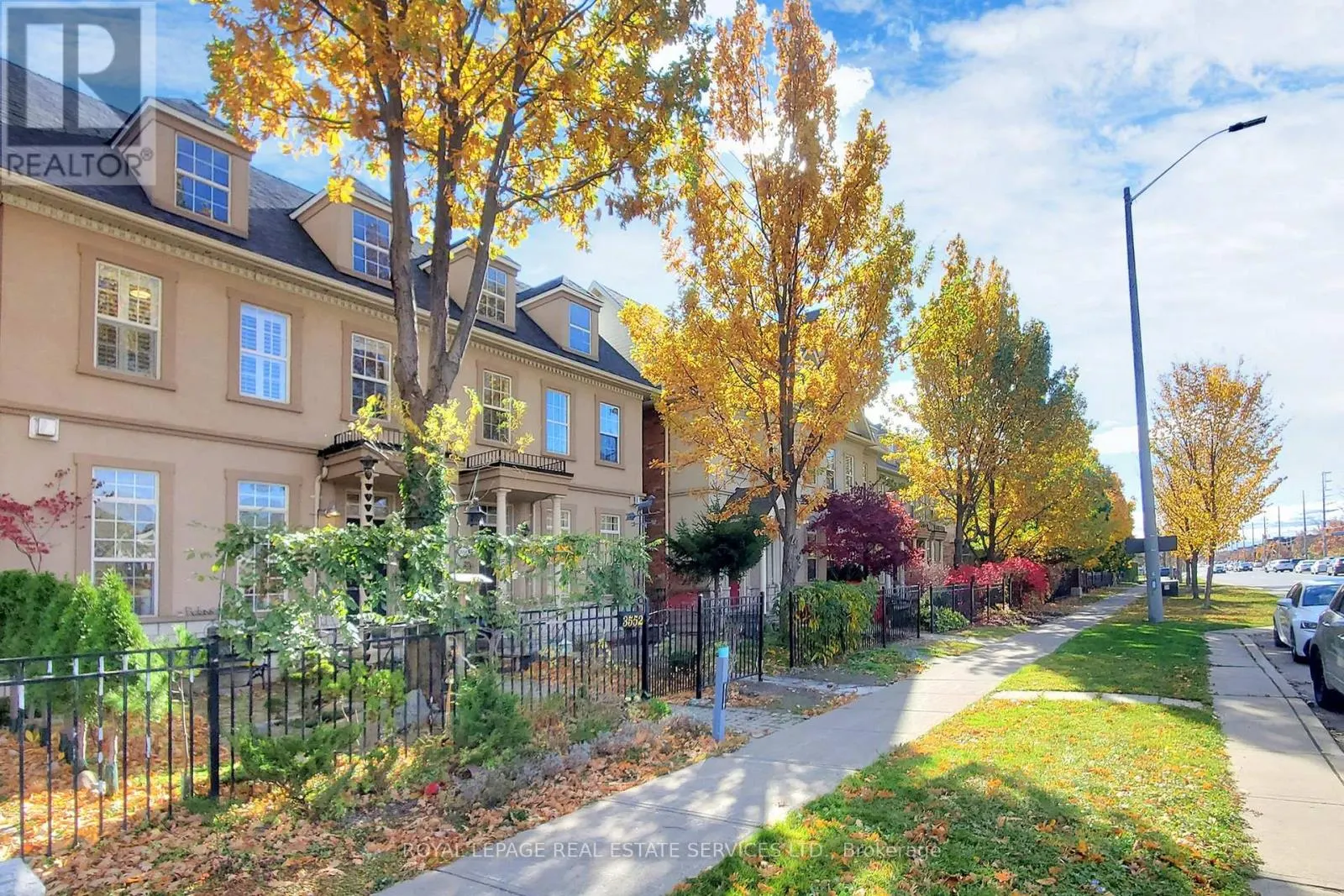 3552 EGLINTON AVENUE W