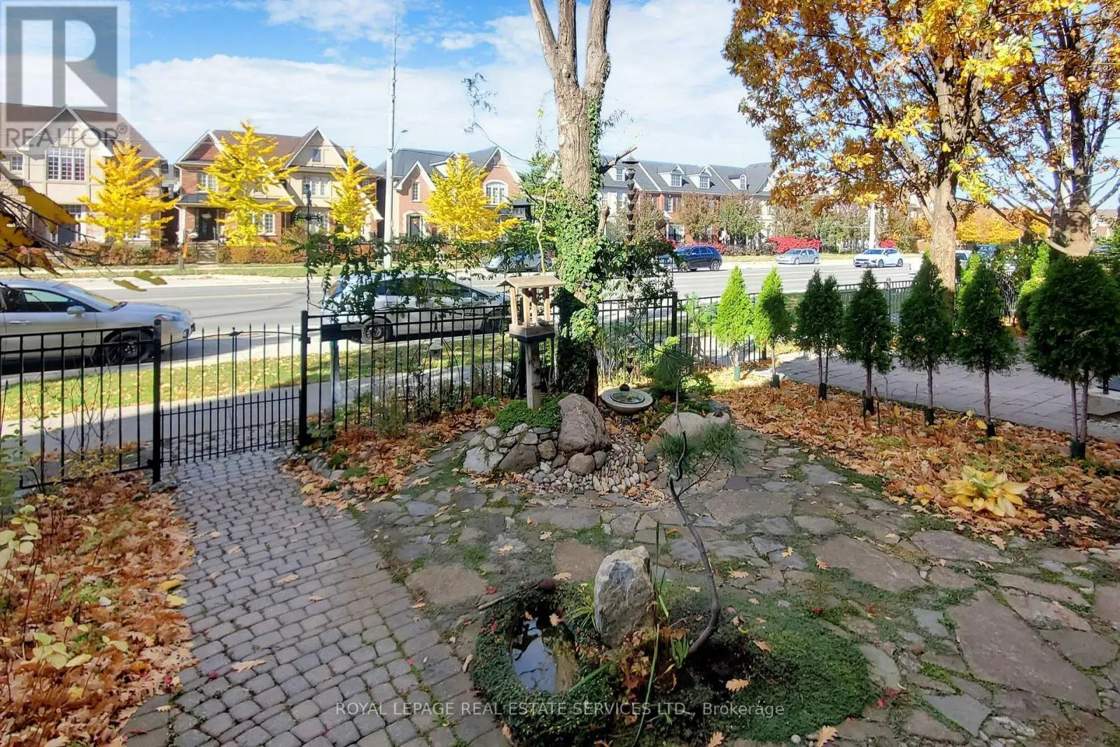 3552 EGLINTON AVENUE W