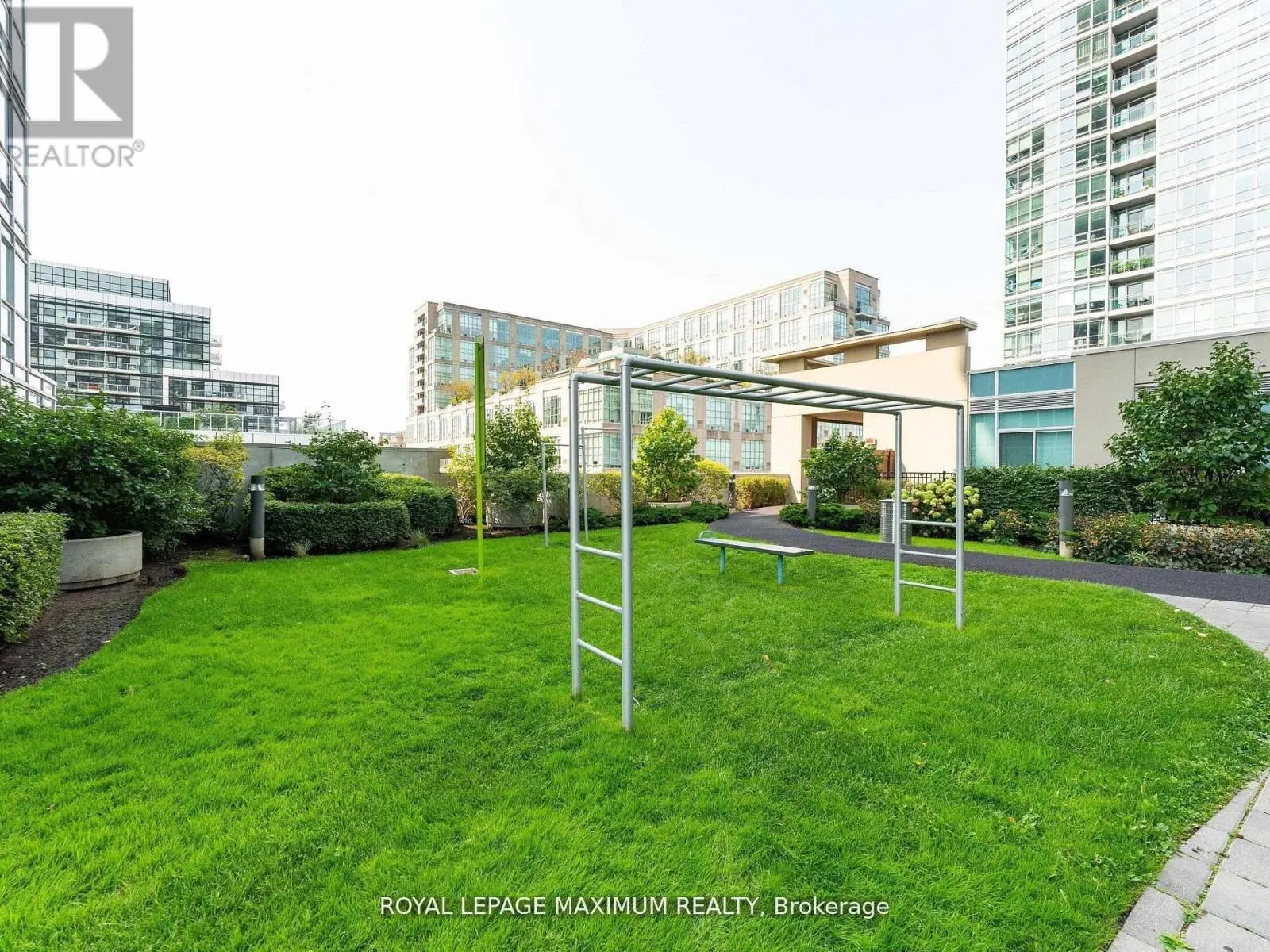 1013 - 155 LEGION ROAD N