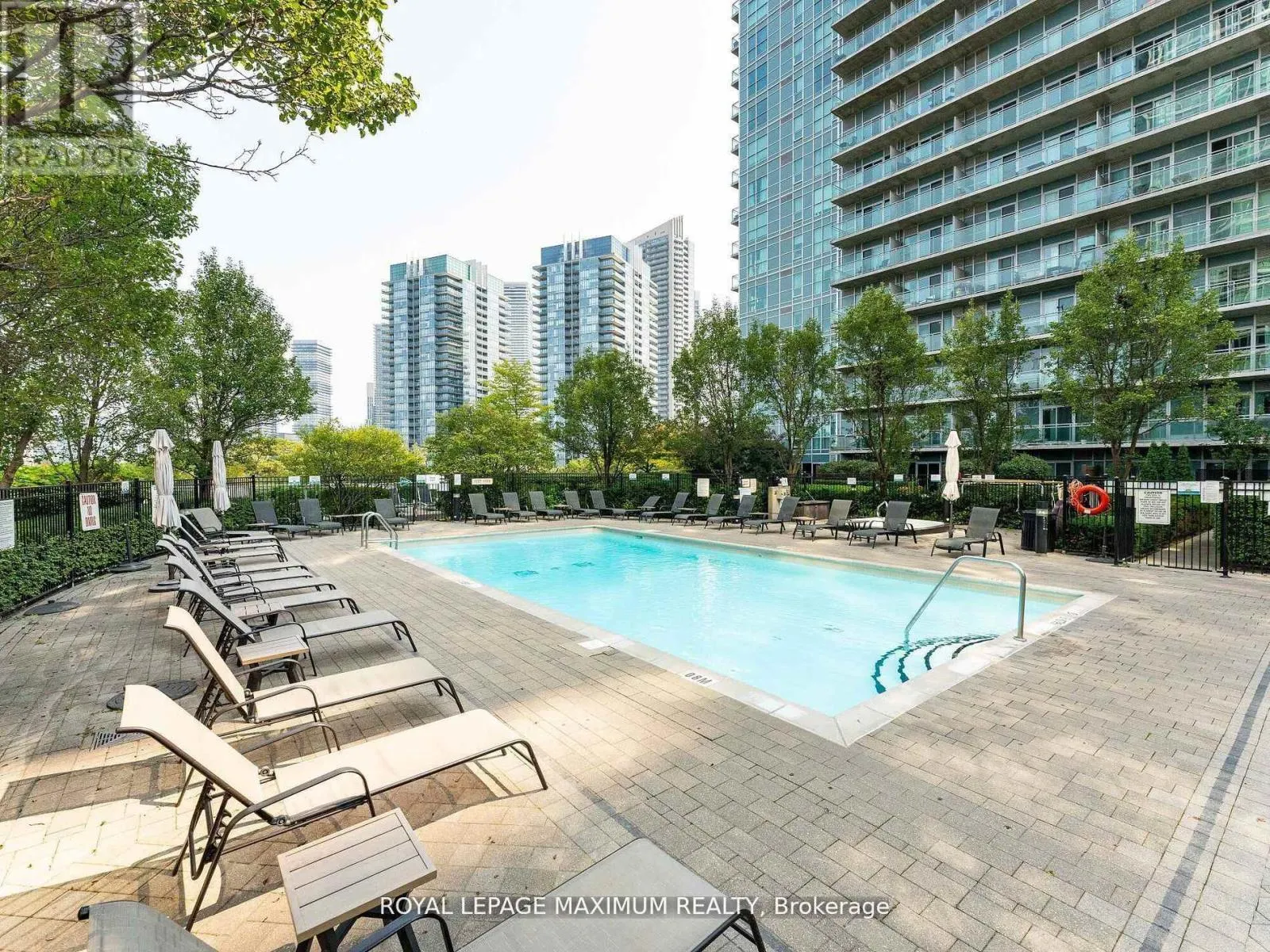 1013 - 155 LEGION ROAD N