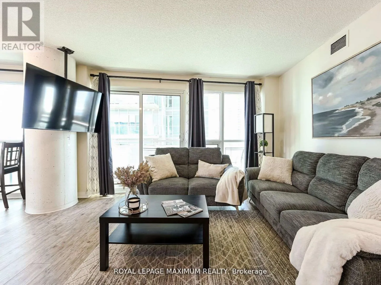 1013 - 155 LEGION ROAD N