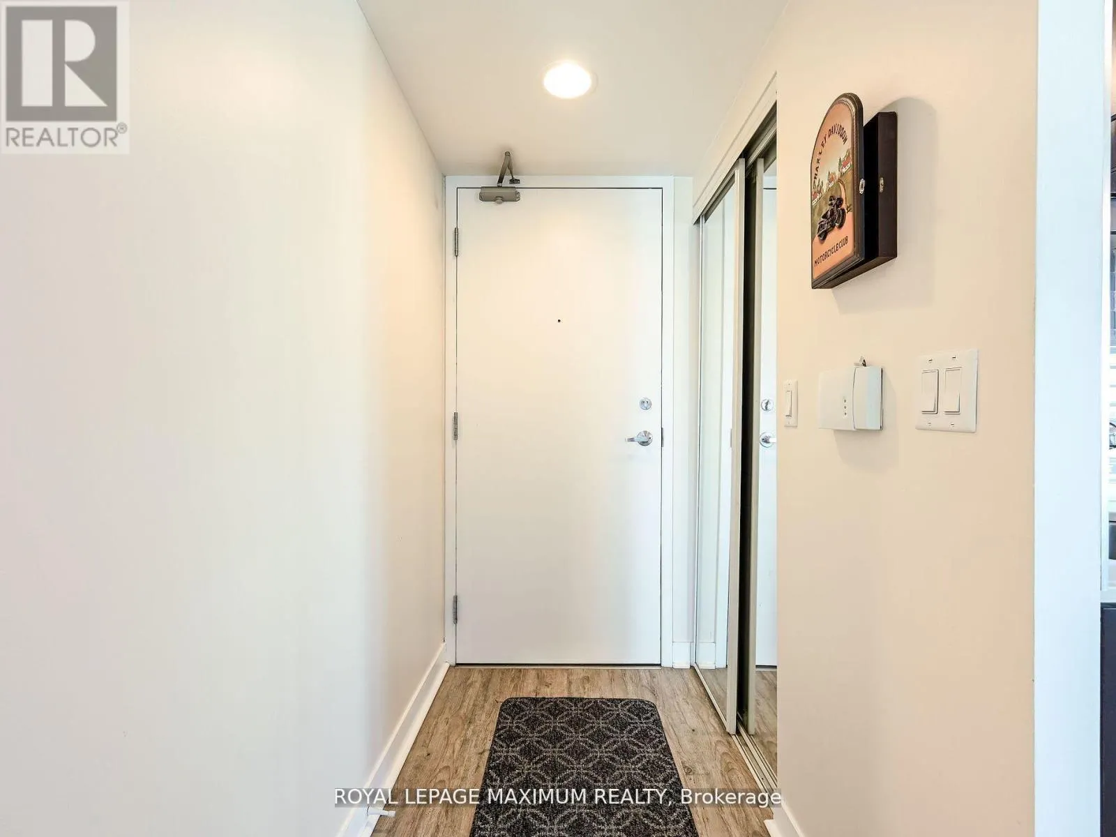 1013 - 155 LEGION ROAD N