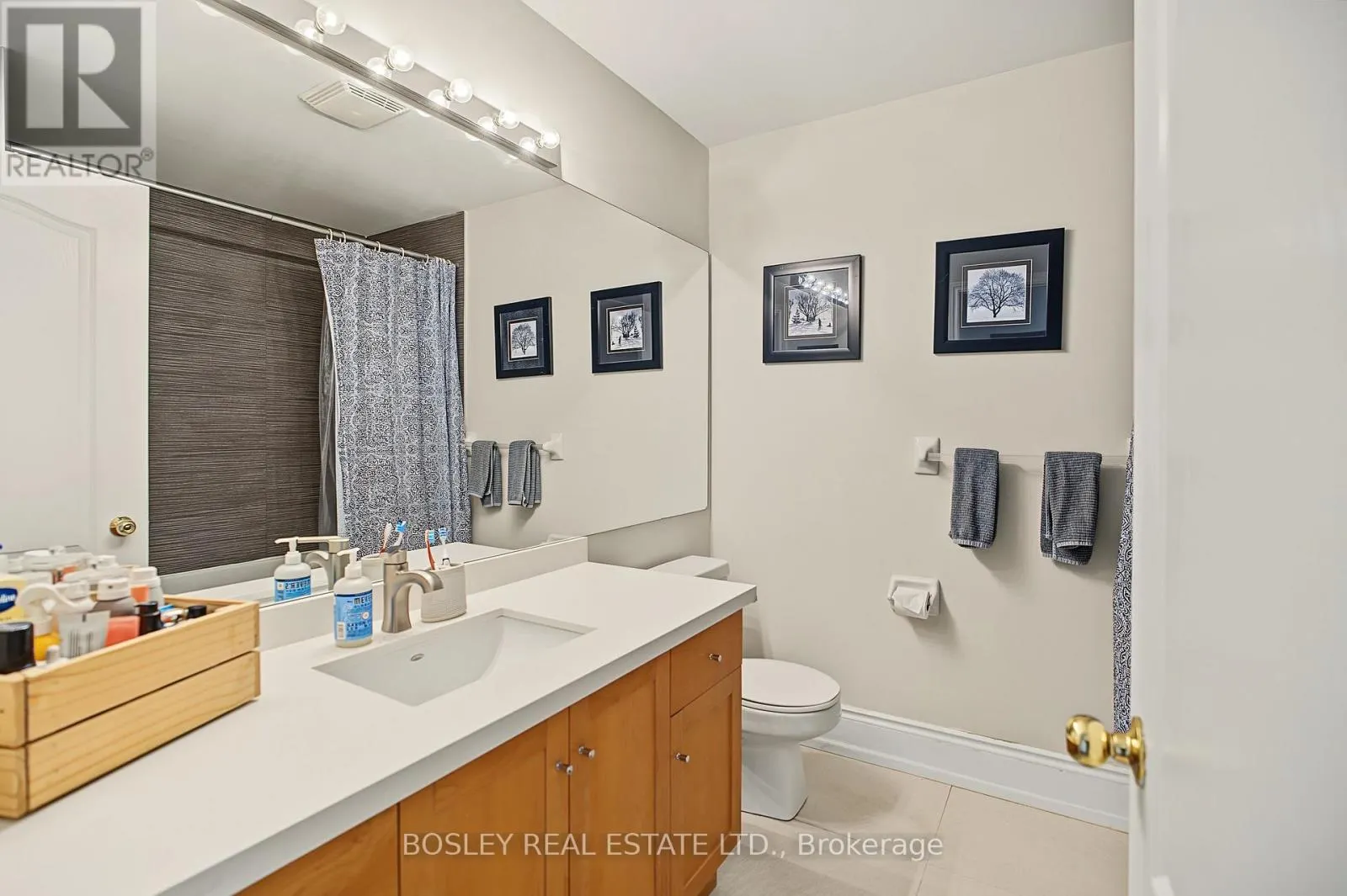 210 - 3531 LAKE SHORE BOULEVARD W