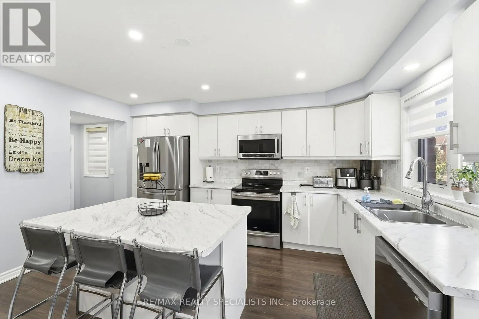 7 LEBLANC CRESCENT