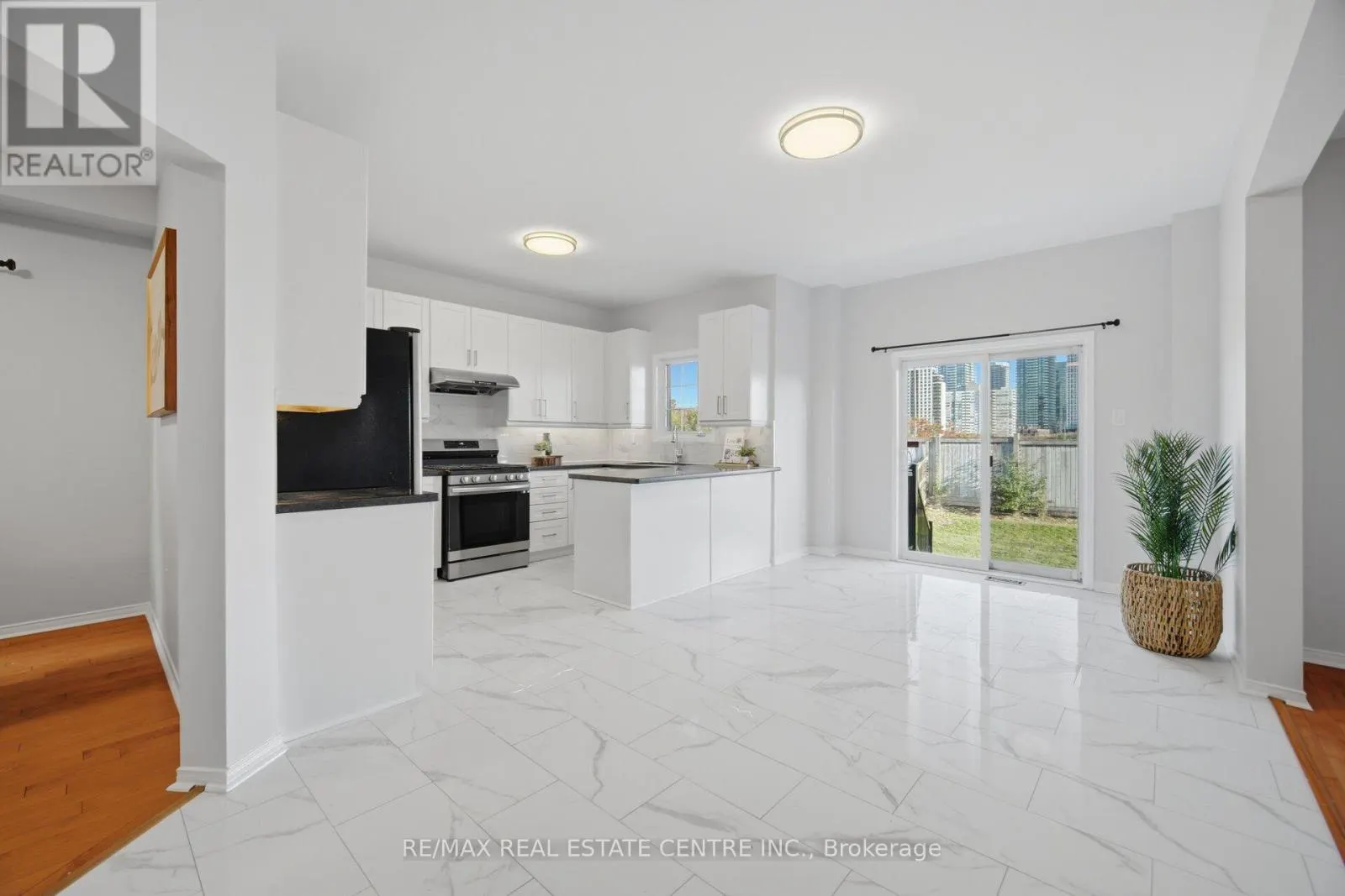 604 ORANGE WALK CRESCENT