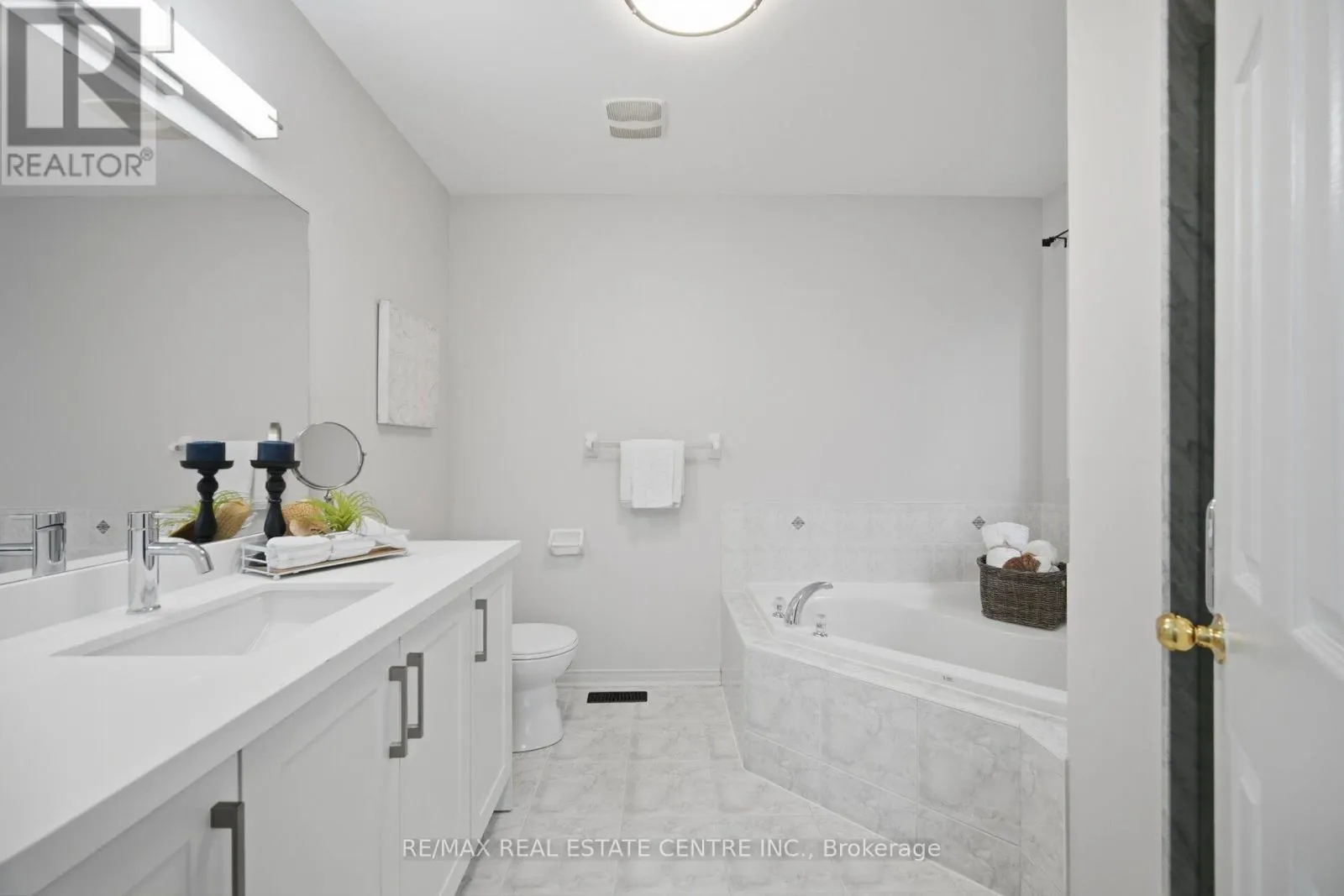 604 ORANGE WALK CRESCENT