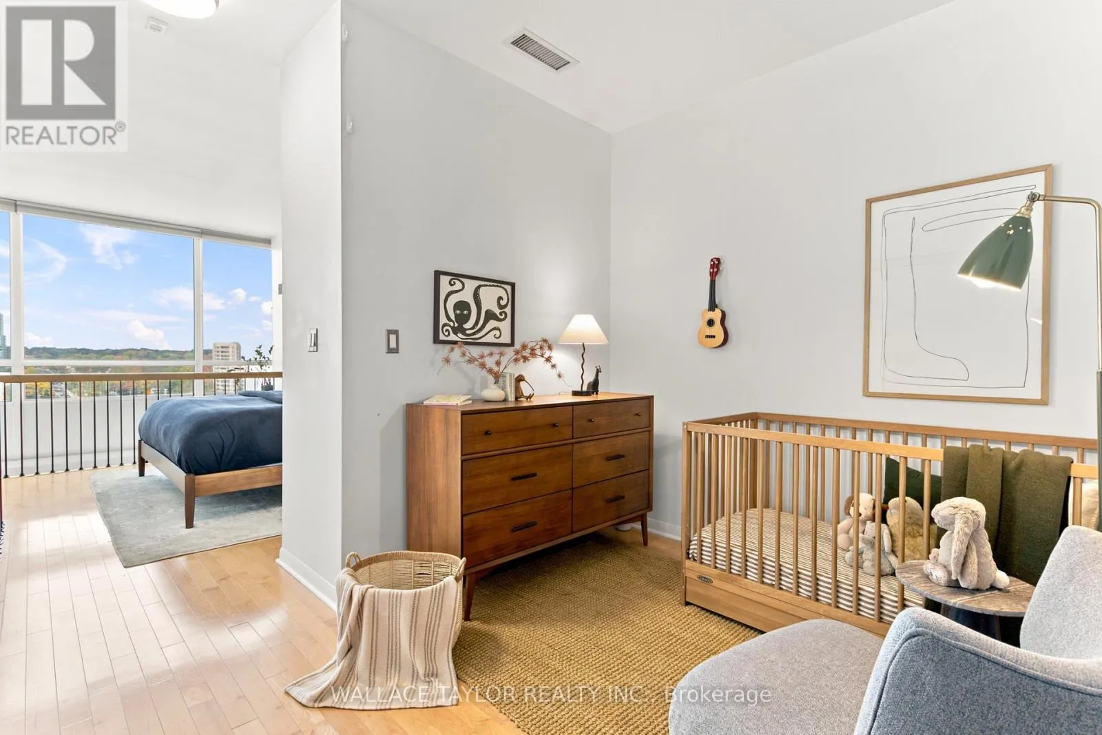 1007 - 3391 BLOOR STREET W