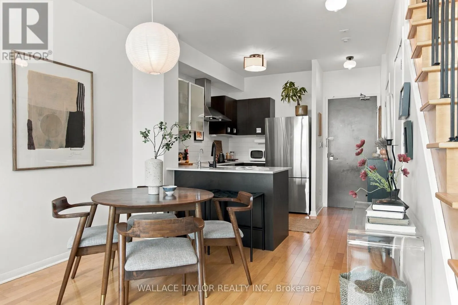 1007 - 3391 BLOOR STREET W
