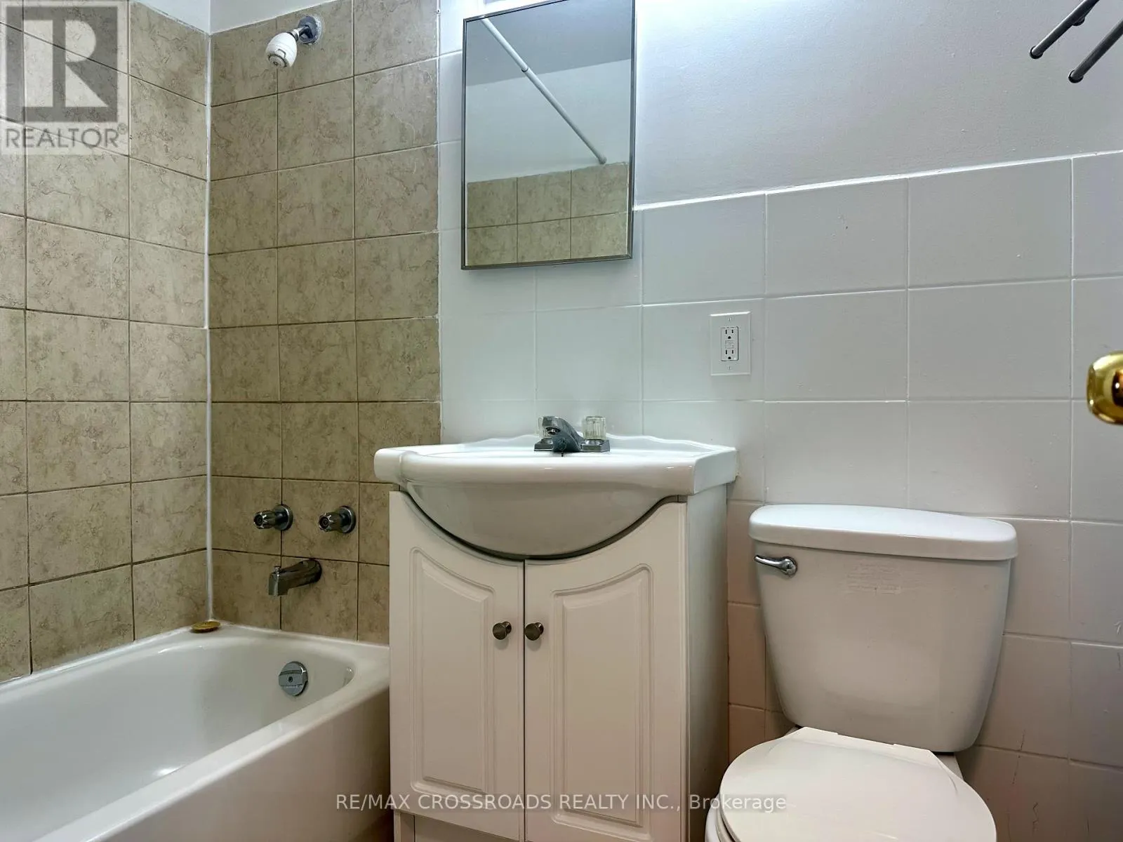 302 - 363 LAKESHORE ROAD E