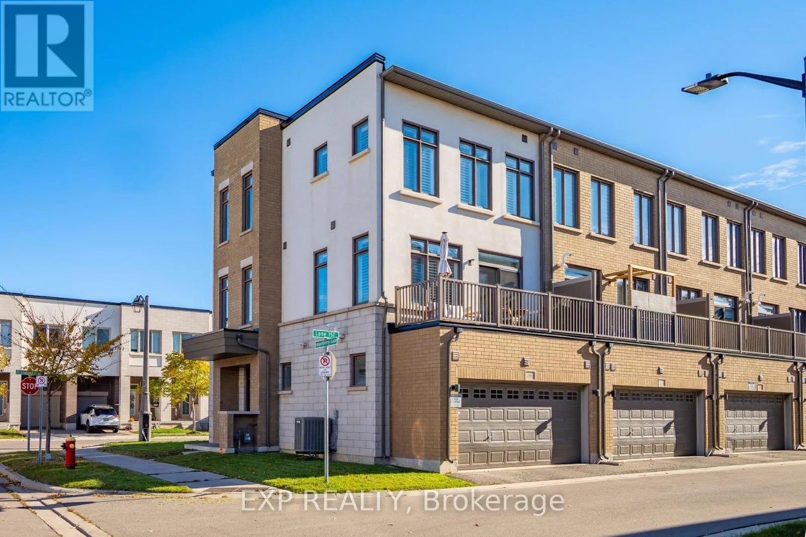 166 LOGANBERRY GATE