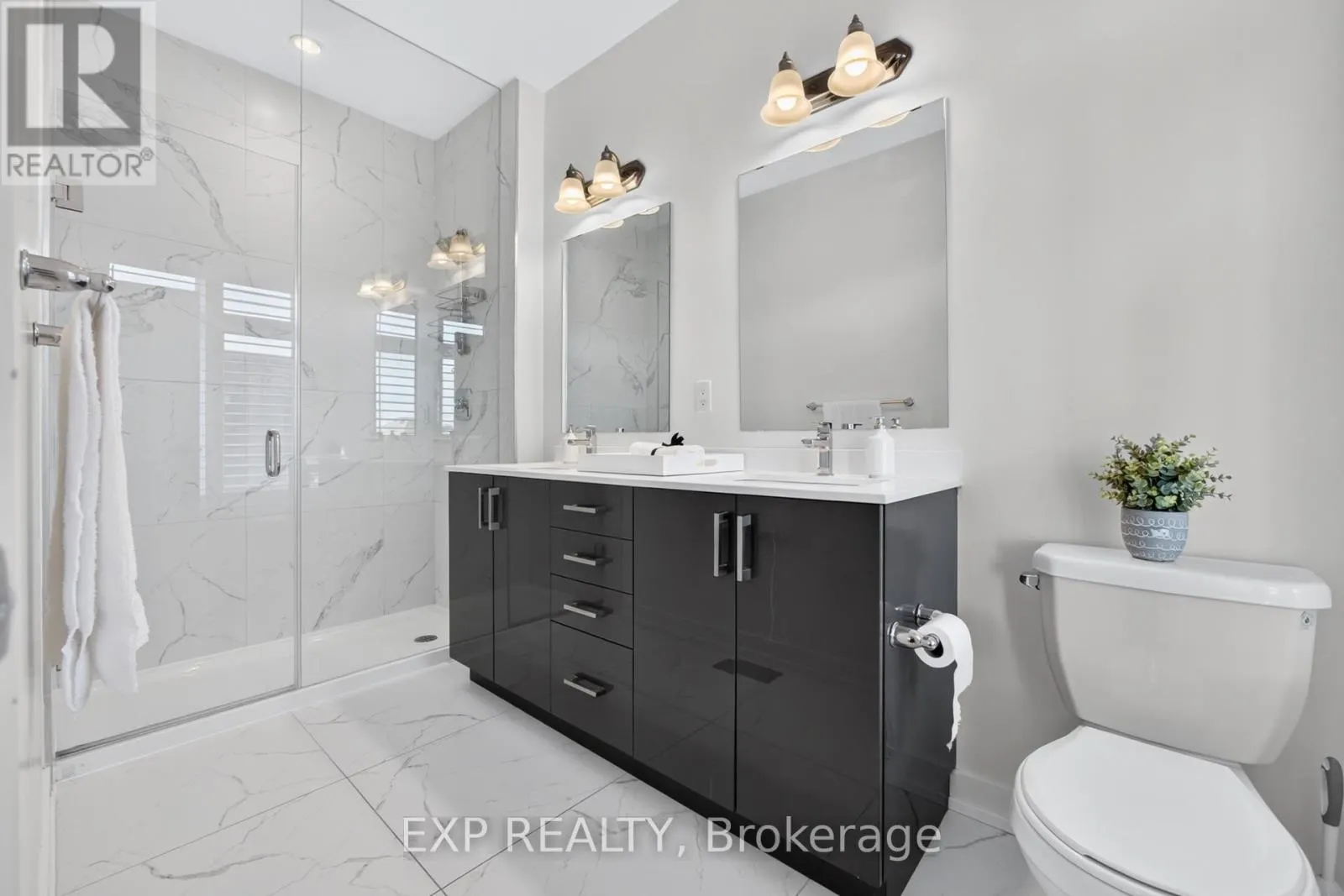 166 LOGANBERRY GATE