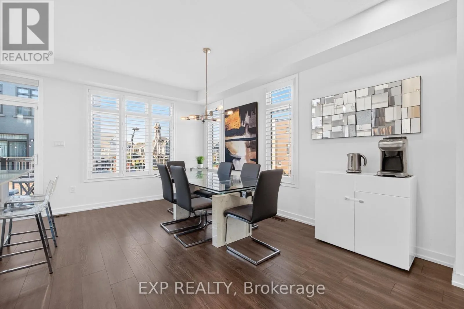 166 LOGANBERRY GATE