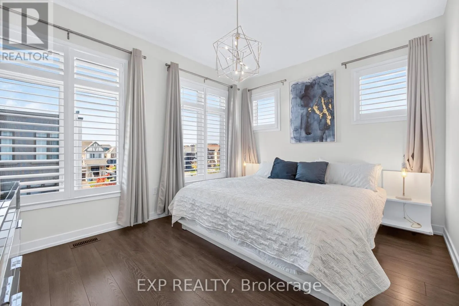 166 LOGANBERRY GATE