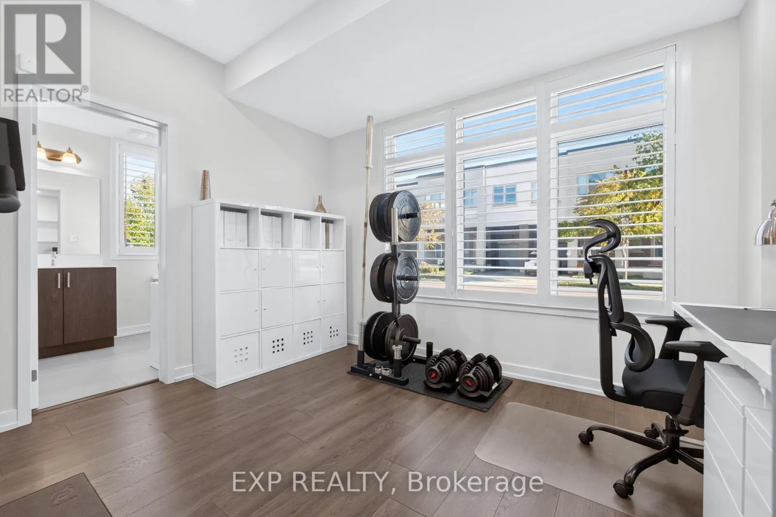 166 LOGANBERRY GATE