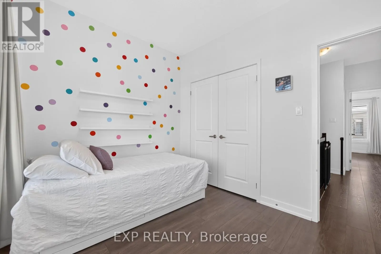 166 LOGANBERRY GATE