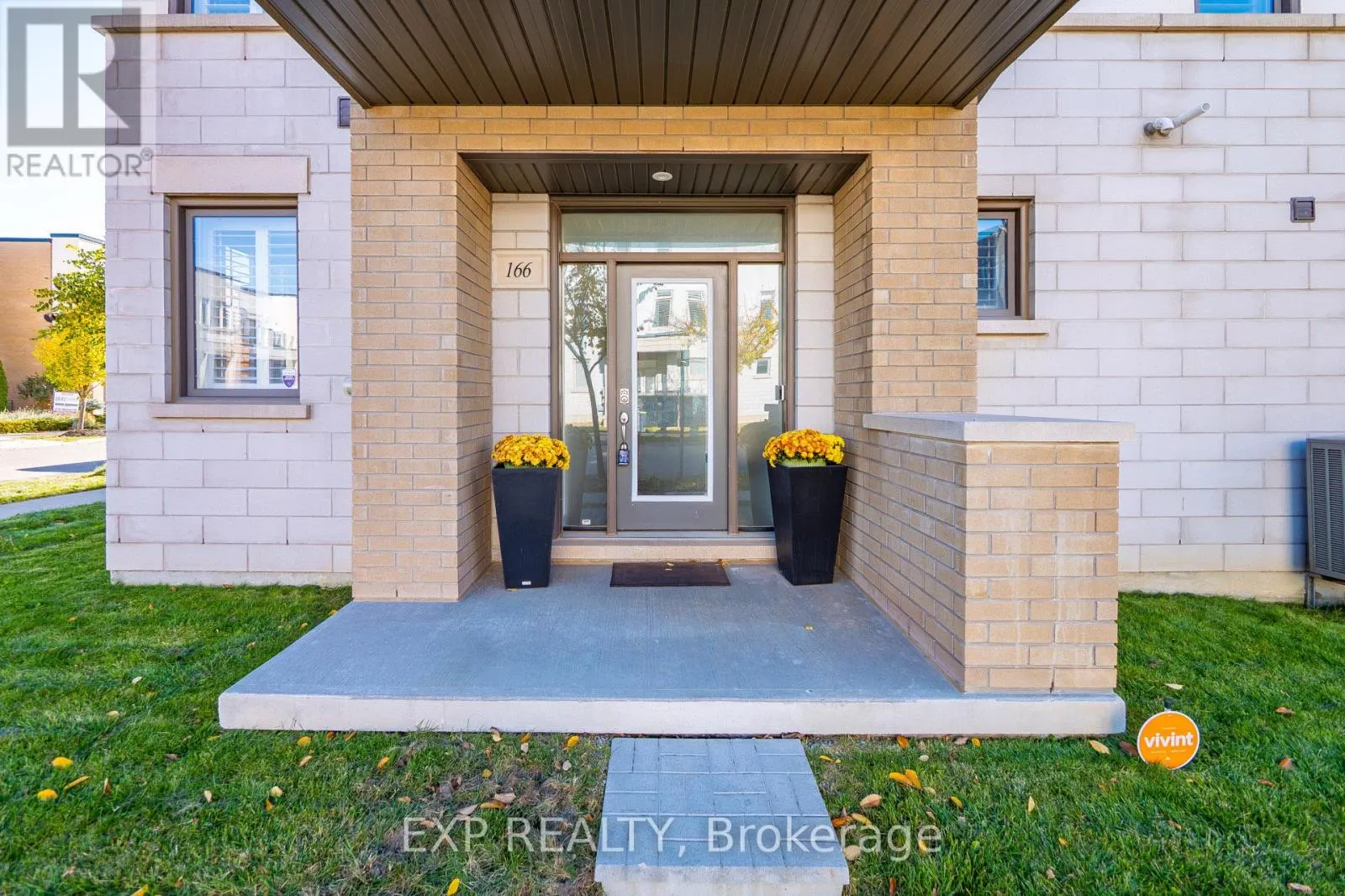 166 LOGANBERRY GATE