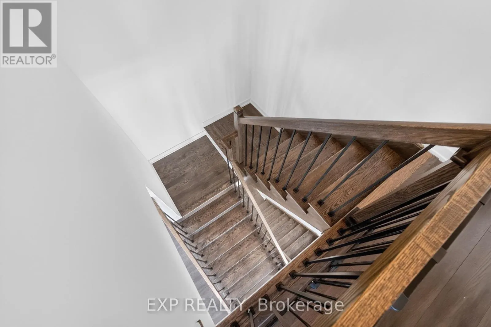 166 LOGANBERRY GATE