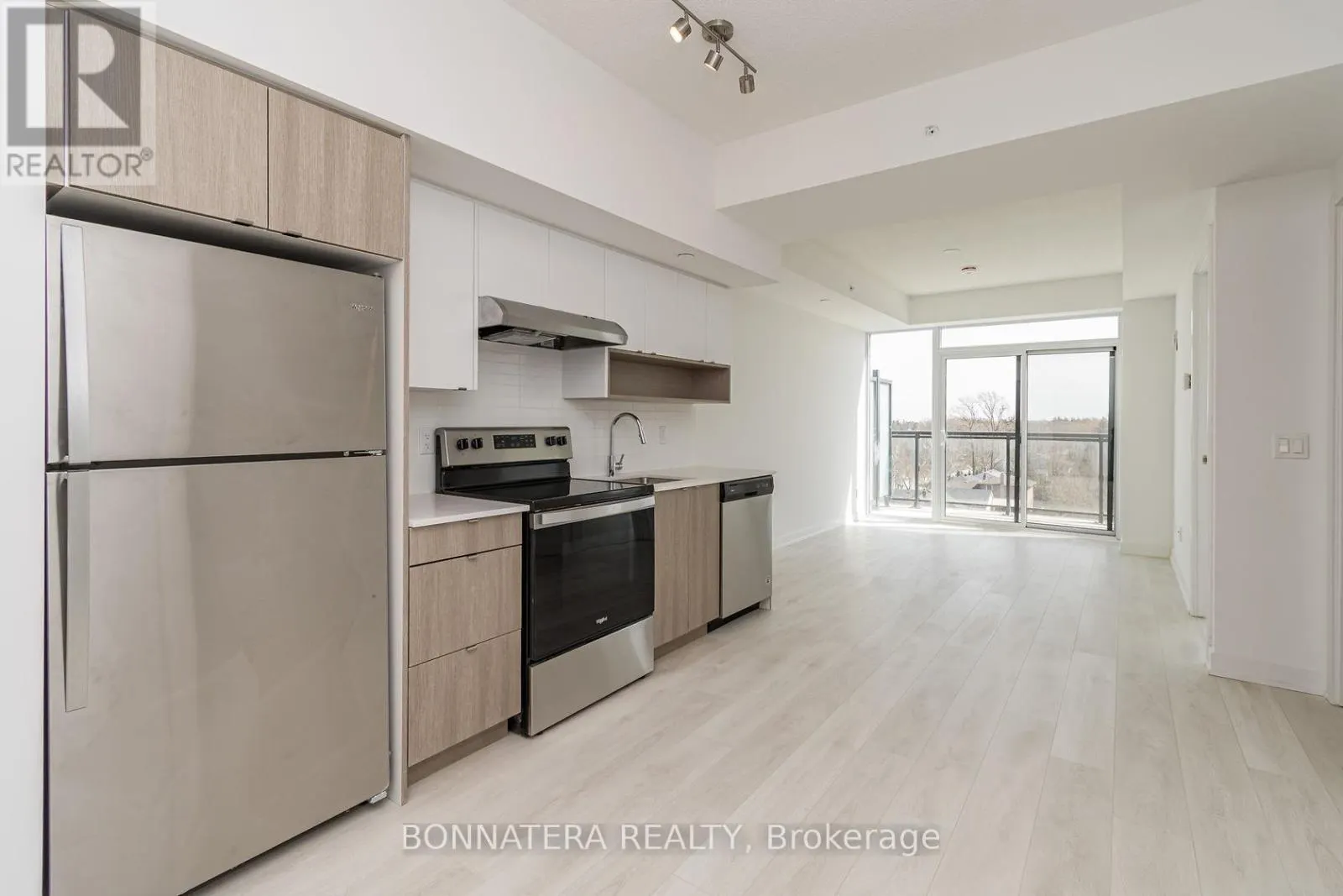 B635 - 1119 COOKE BOULEVARD