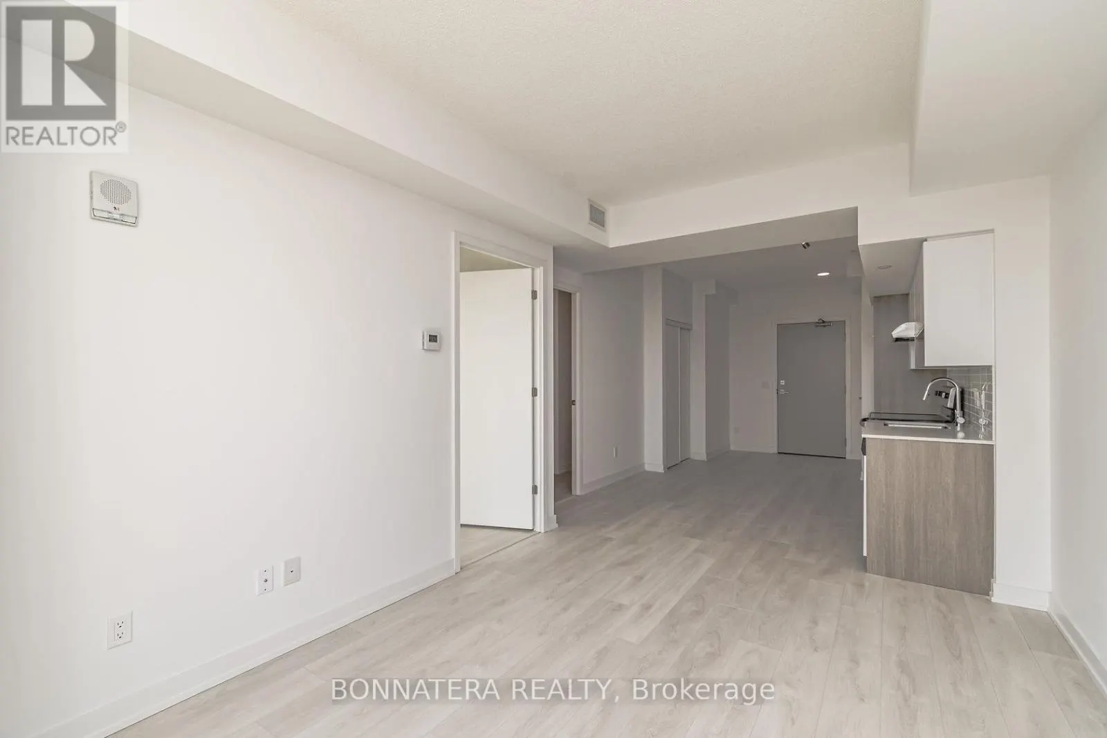 B635 - 1119 COOKE BOULEVARD
