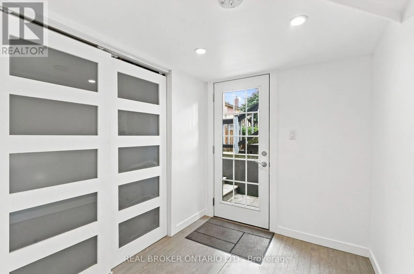 MAIN - 671 SCARLETT ROAD