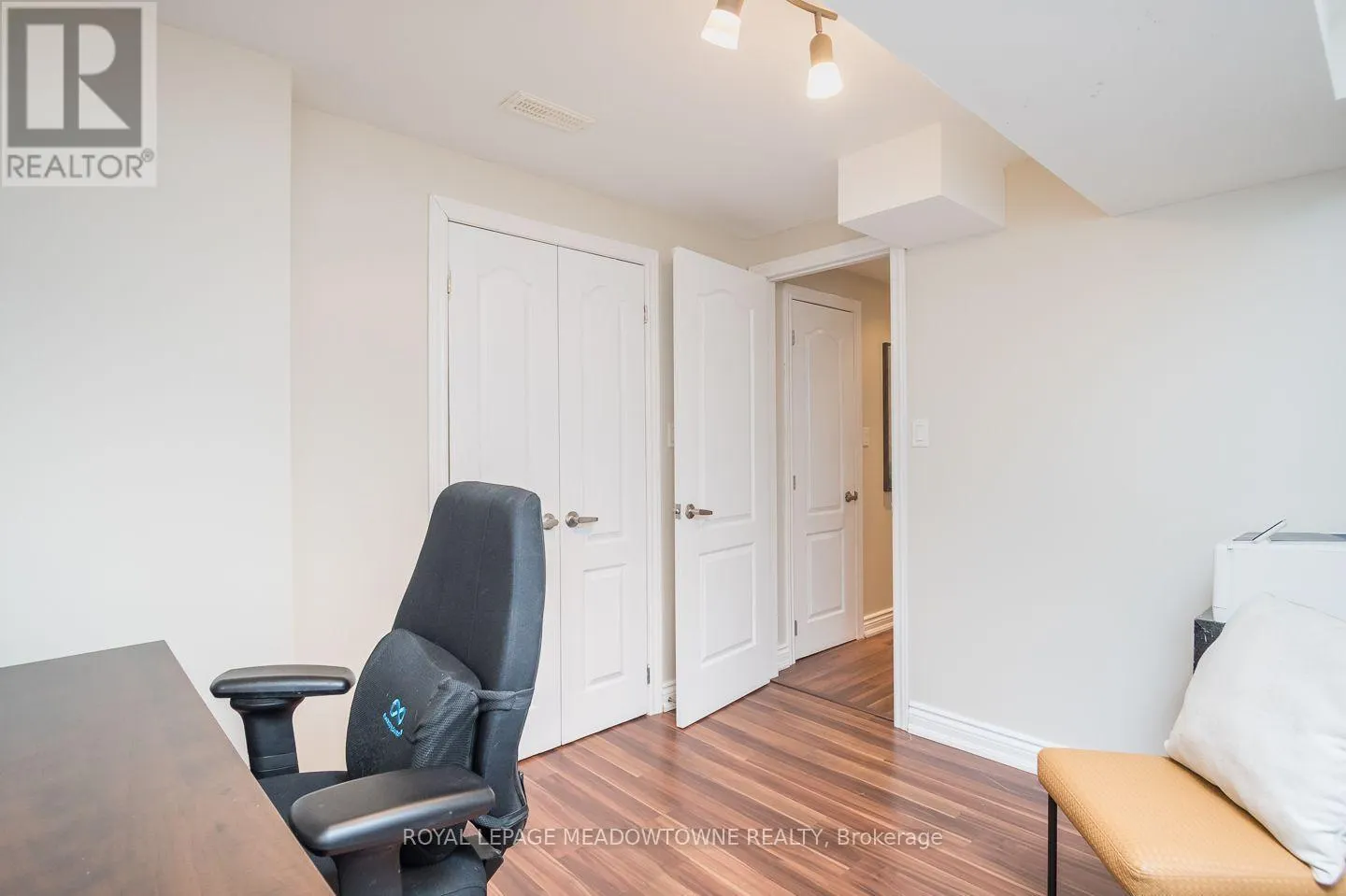 404 BLACK DRIVE