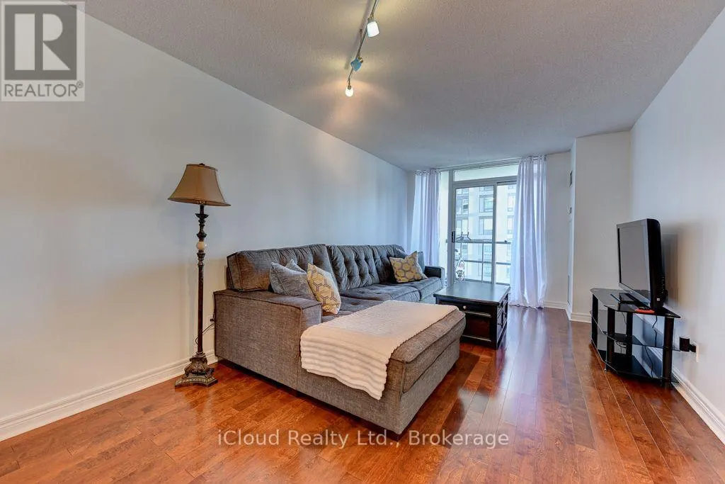 1902 - 156 ENFIELD PLACE