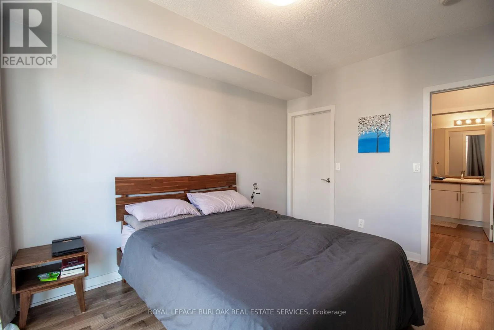 1408 - 551 MAPLE AVENUE