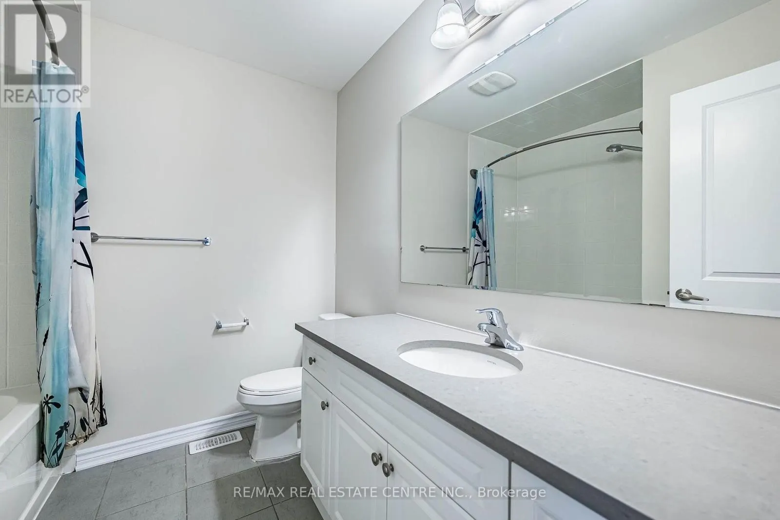 17 FEEDER STREET
