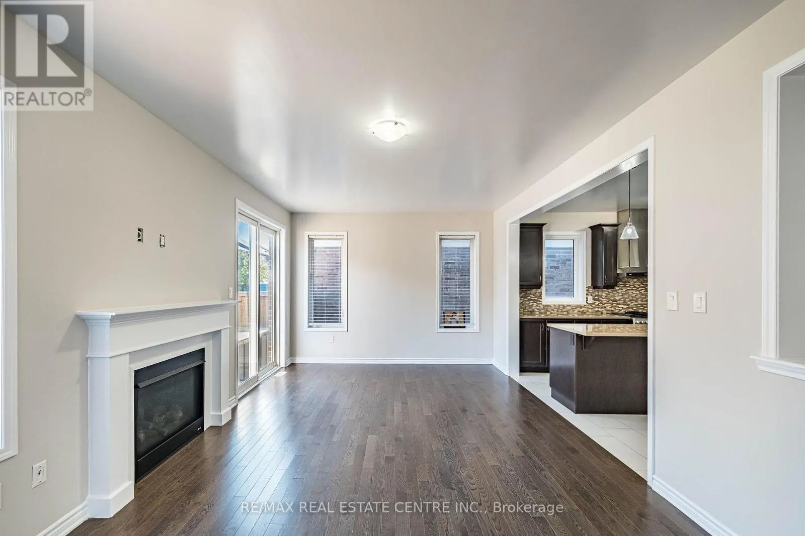17 FEEDER STREET