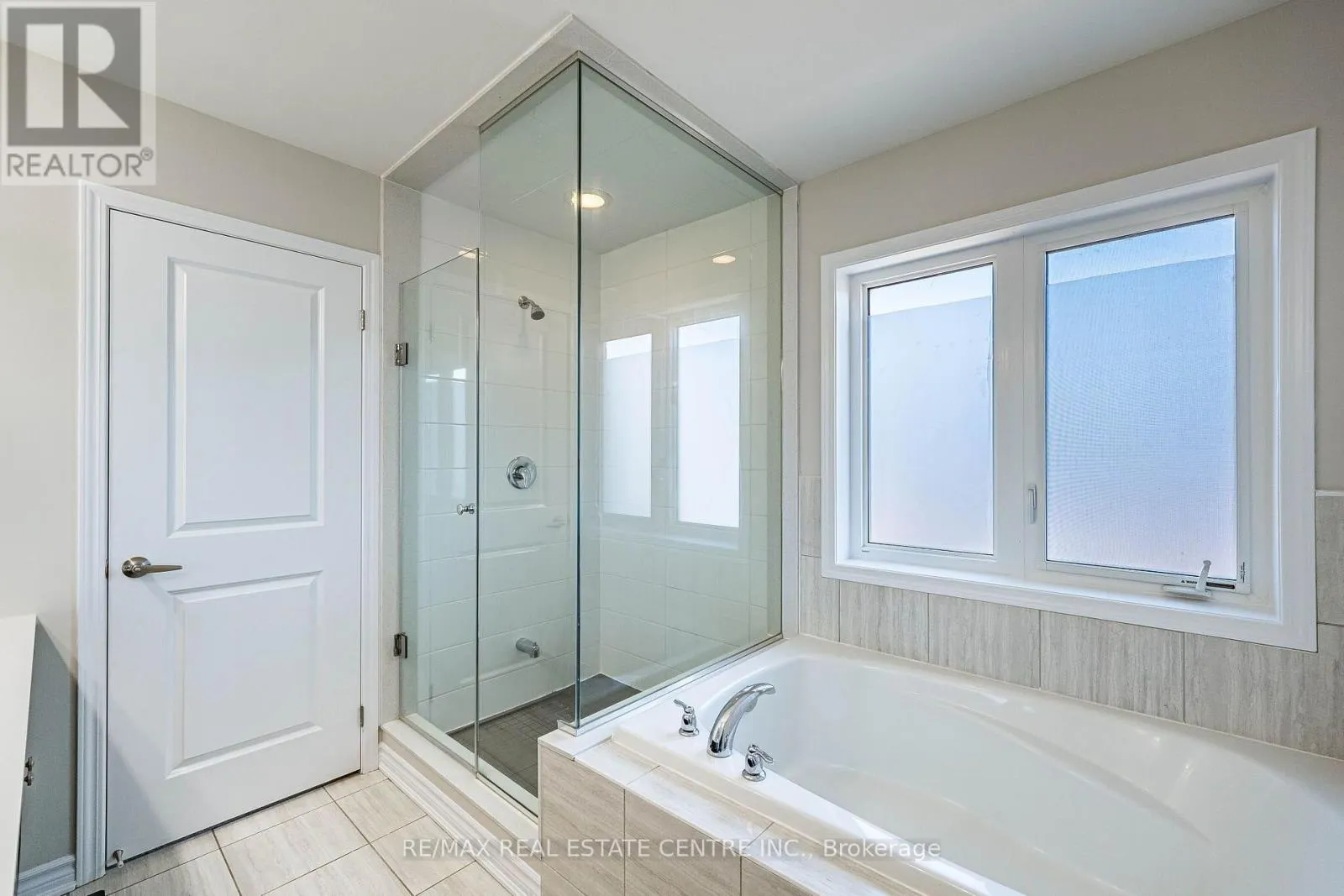 17 FEEDER STREET