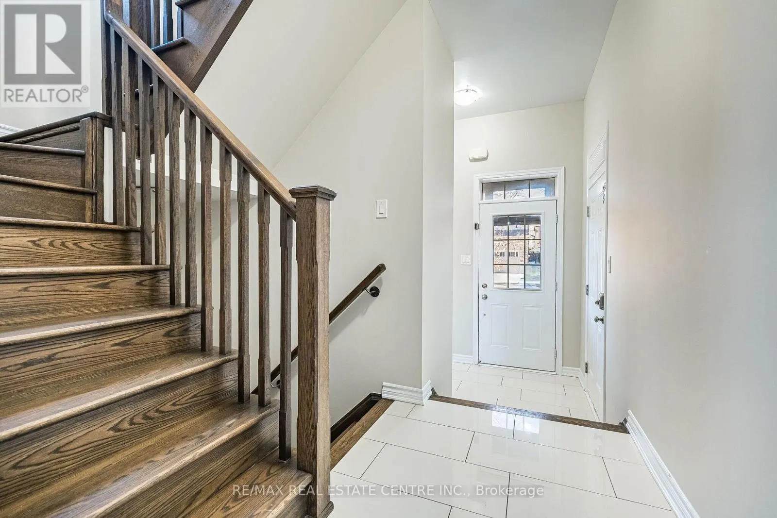 17 FEEDER STREET