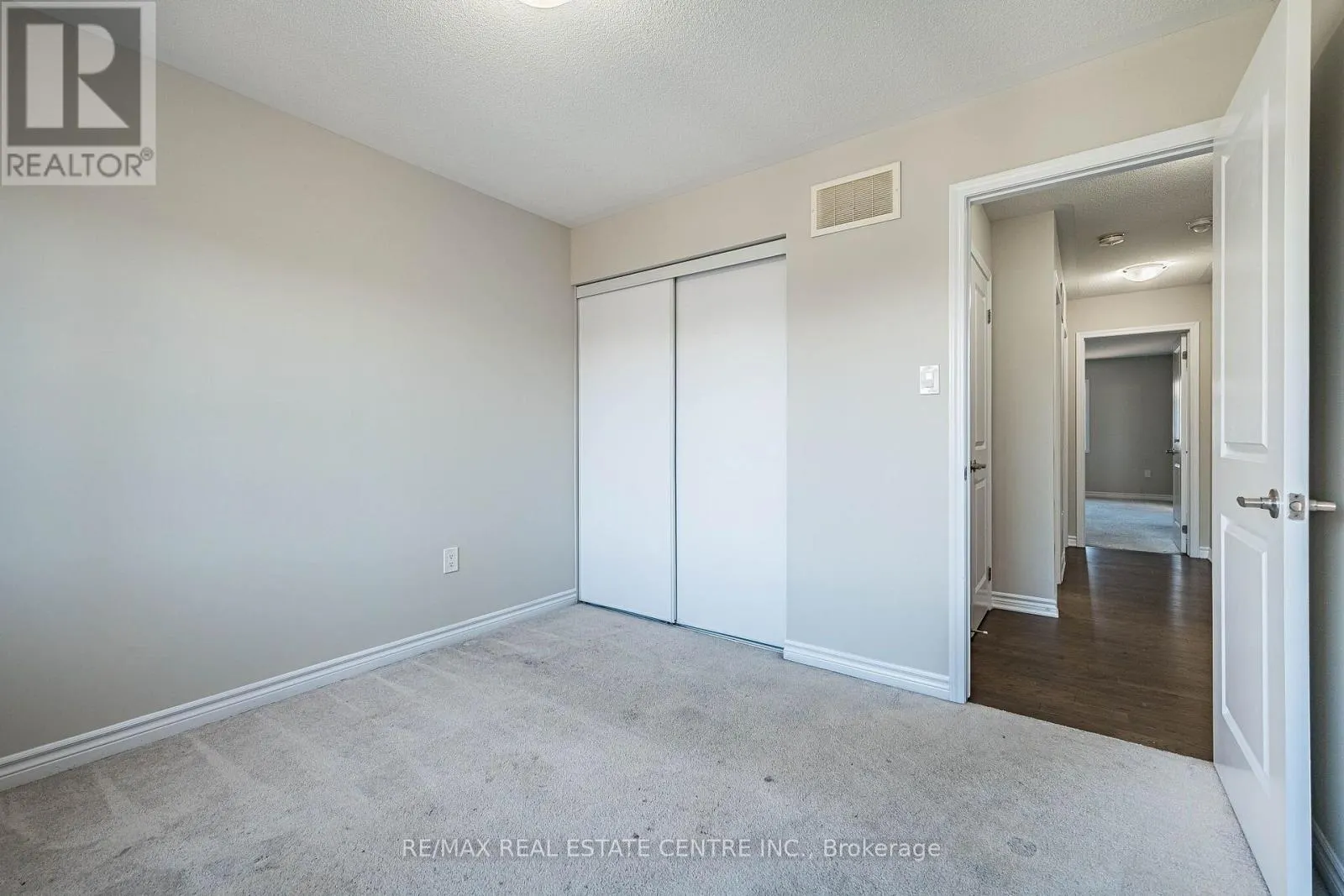17 FEEDER STREET