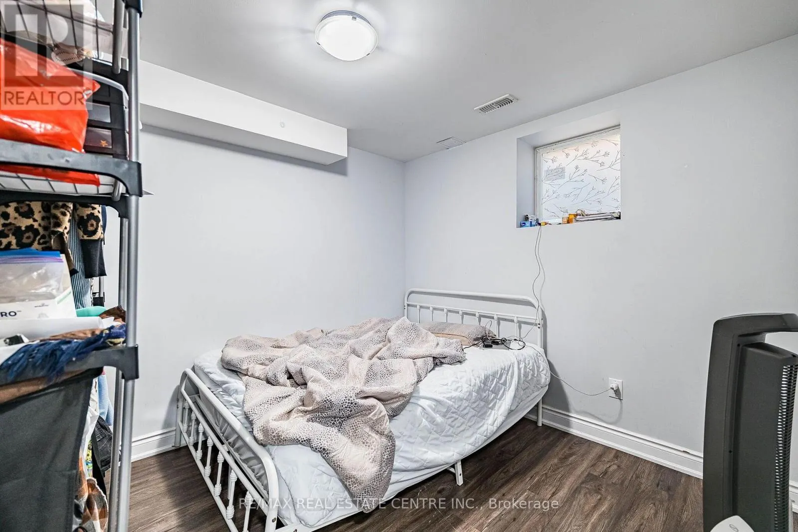 17 FEEDER STREET