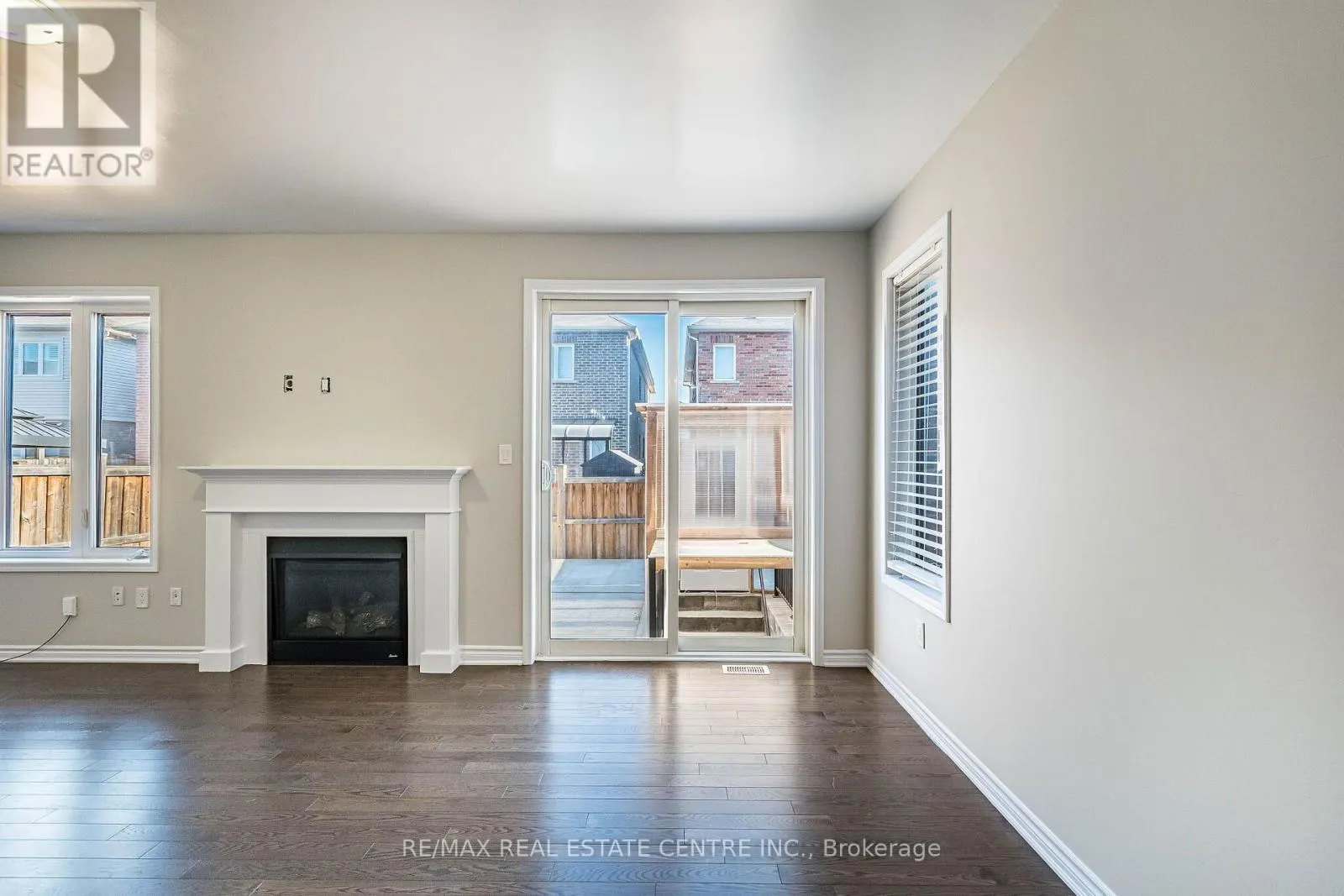 17 FEEDER STREET