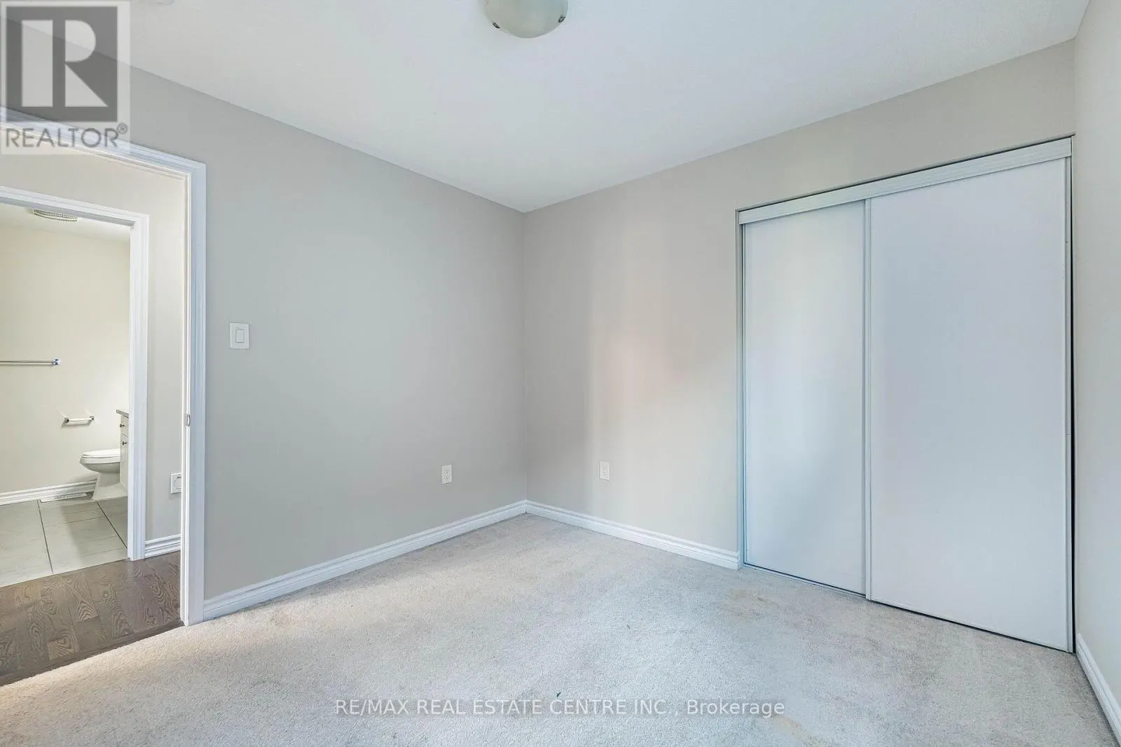 17 FEEDER STREET