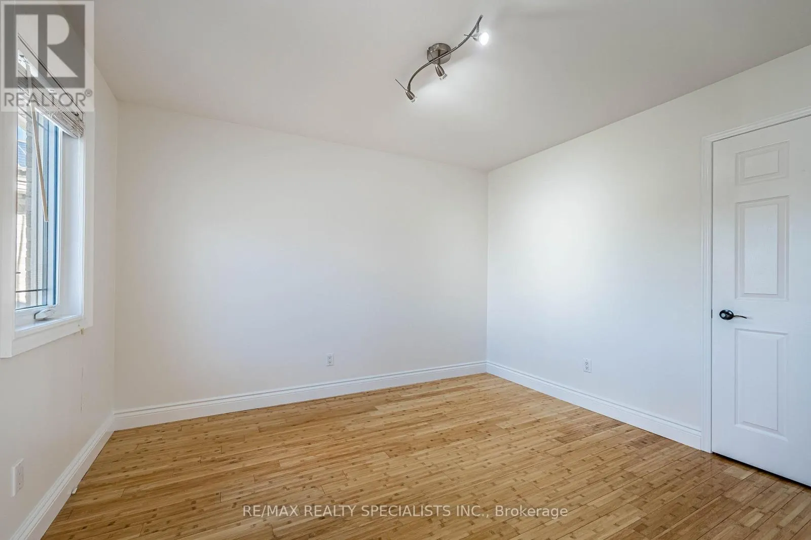 MAIN & 2ND - 3166 SHADETREE DRIVE