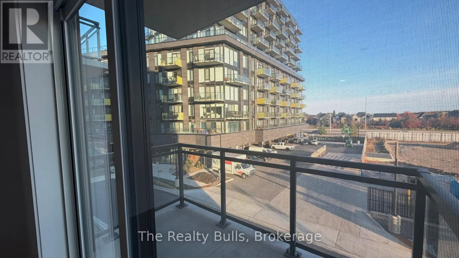 317 - 3008 WILLIAM CUTMORE BOULEVARD