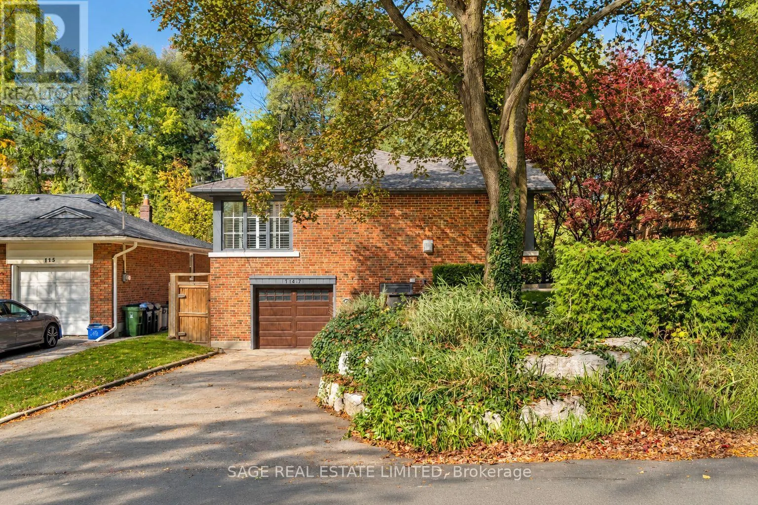 147 THOMPSON AVENUE