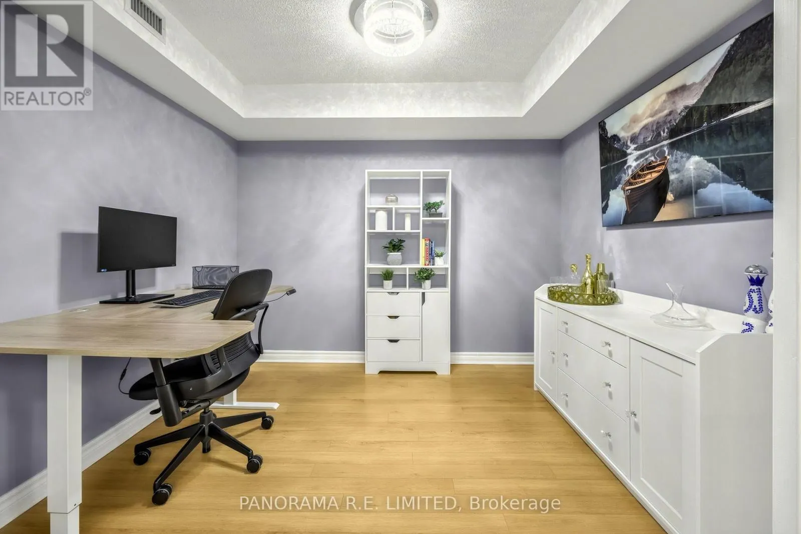 723 - 5233 DUNDAS STREET W